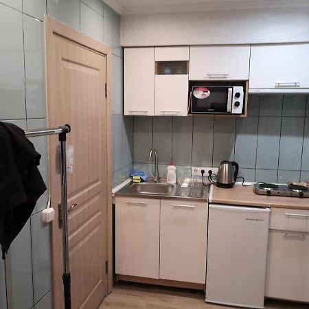 Freedom Apartment On Bazarna Str 利沃夫 外观 照片