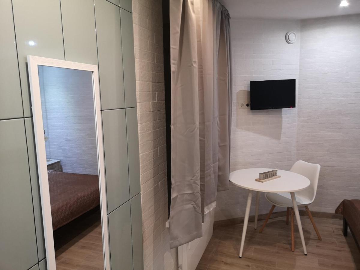 Freedom Apartment On Bazarna Str 利沃夫 外观 照片