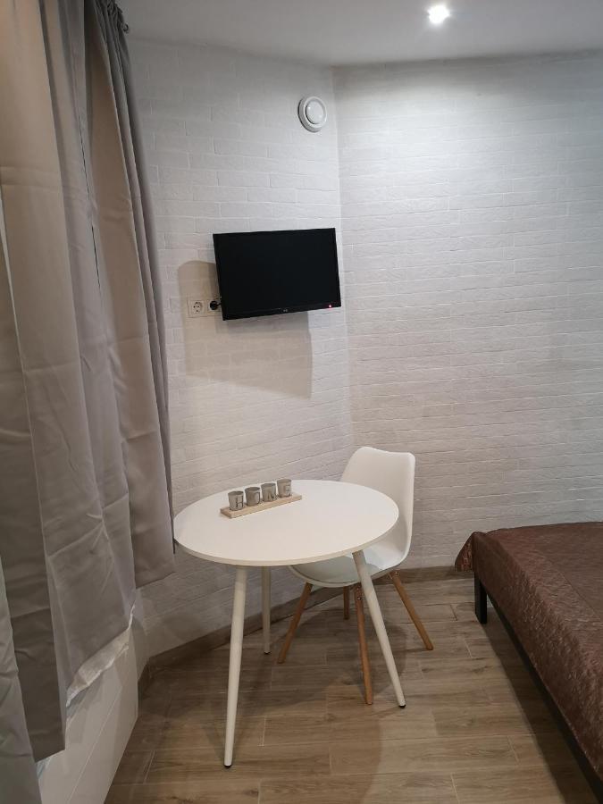 Freedom Apartment On Bazarna Str 利沃夫 外观 照片
